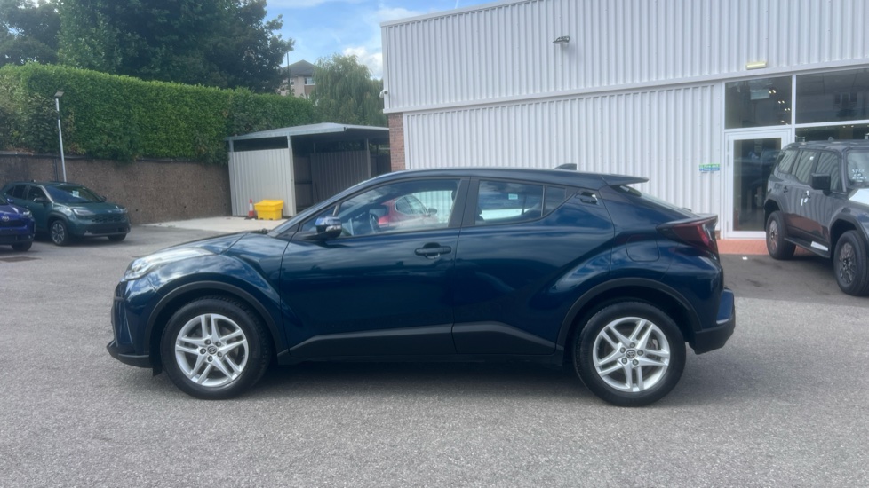 Toyota C-HR 1.8 Hybrid Icon 5dr CVT Hybrid Hatchback - Image 24