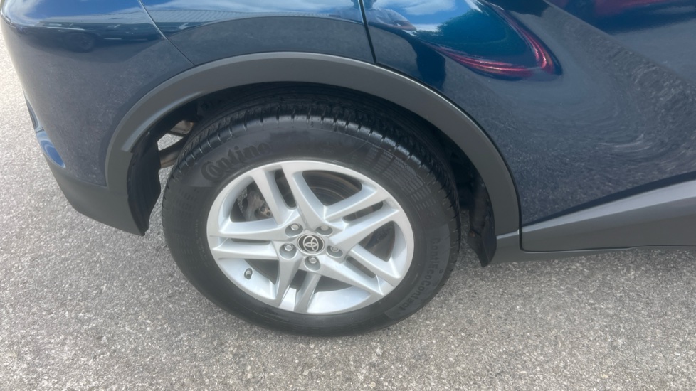 Toyota C-HR 1.8 Hybrid Icon 5dr CVT Hybrid Hatchback - Image 33
