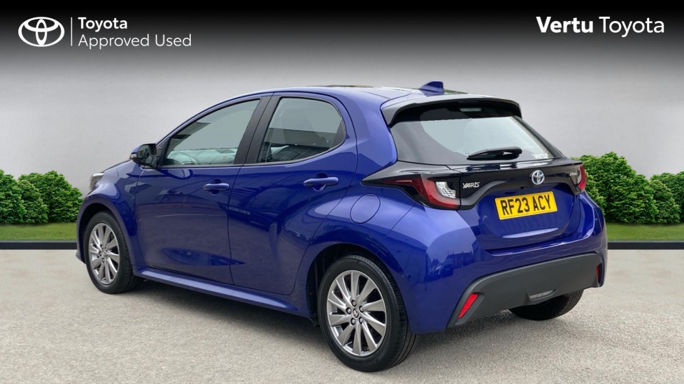 Toyota Yaris 1.5 Hybrid Icon 5dr CVT Hybrid Hatchback - Image 4