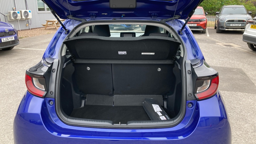 Toyota Yaris 1.5 Hybrid Icon 5dr CVT Hybrid Hatchback - Image 13