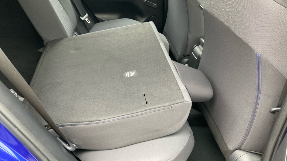 Toyota Yaris 1.5 Hybrid Icon 5dr CVT Hybrid Hatchback - Image 18
