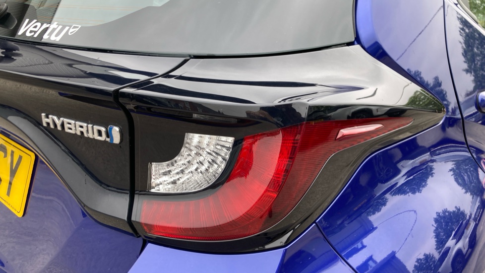 Toyota Yaris 1.5 Hybrid Icon 5dr CVT Hybrid Hatchback - Image 21