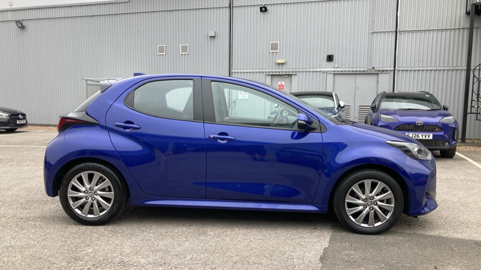 Toyota Yaris 1.5 Hybrid Icon 5dr CVT Hybrid Hatchback - Image 23