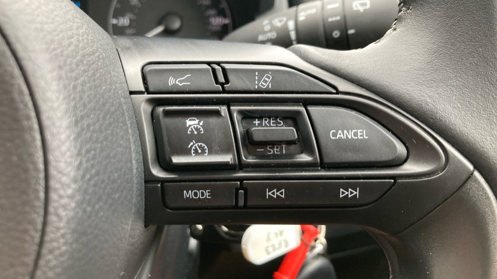 Toyota Yaris 1.5 Hybrid Icon 5dr CVT Hybrid Hatchback - Image 31