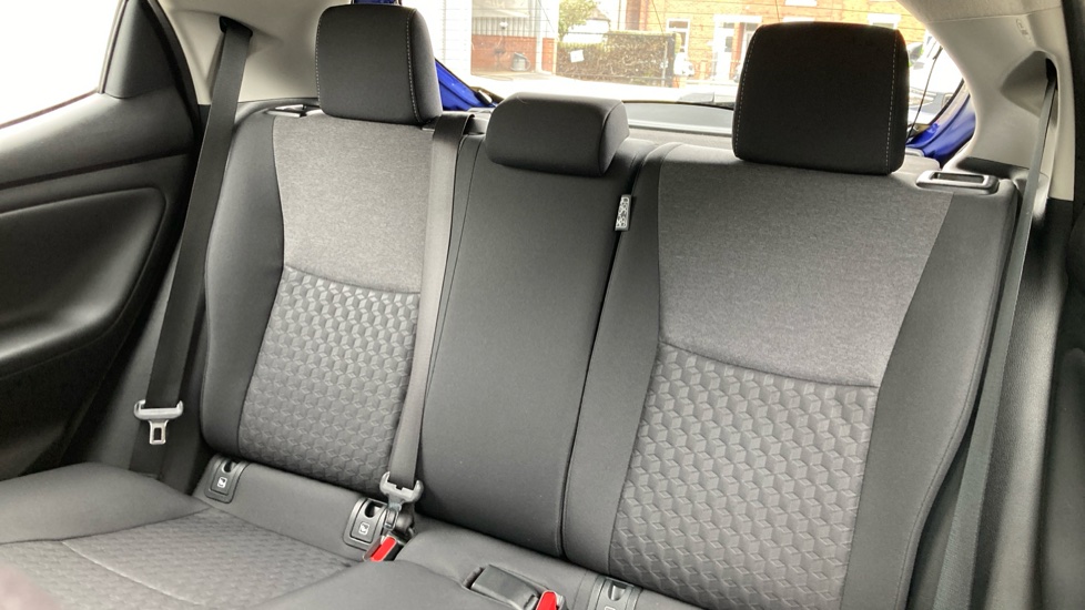 Toyota Yaris 1.5 Hybrid Icon 5dr CVT Hybrid Hatchback - Image 41
