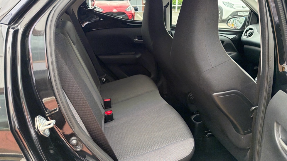 Toyota Aygo 1.0 VVT-i X-Trend TSS 5dr Petrol Hatchback - Image 8