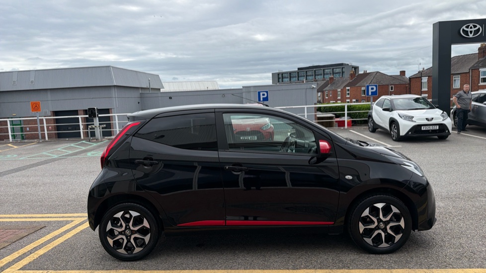 Toyota Aygo 1.0 VVT-i X-Trend TSS 5dr Petrol Hatchback - Image 23