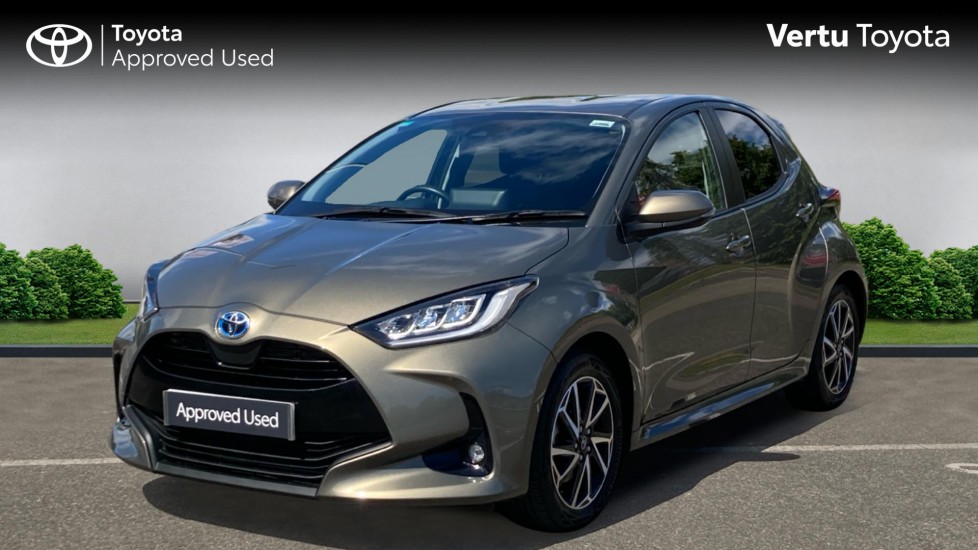 Toyota Yaris 1.5 Hybrid Design 5dr CVT Hybrid Hatchback - Image 3
