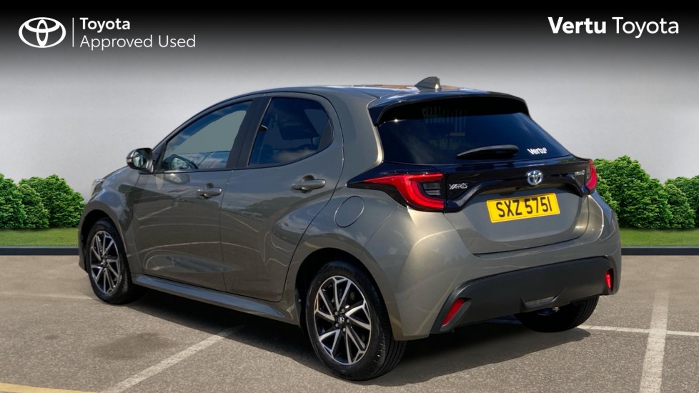 Toyota Yaris 1.5 Hybrid Design 5dr CVT Hybrid Hatchback - Image 4