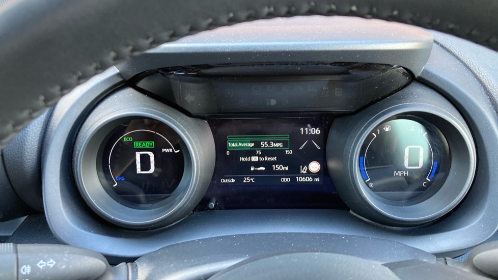 Toyota Yaris 1.5 Hybrid Design 5dr CVT Hybrid Hatchback - Image 11
