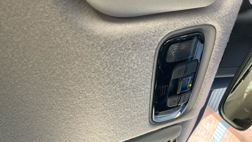 Toyota Yaris 1.5 Hybrid Design 5dr CVT Hybrid Hatchback - Image 38