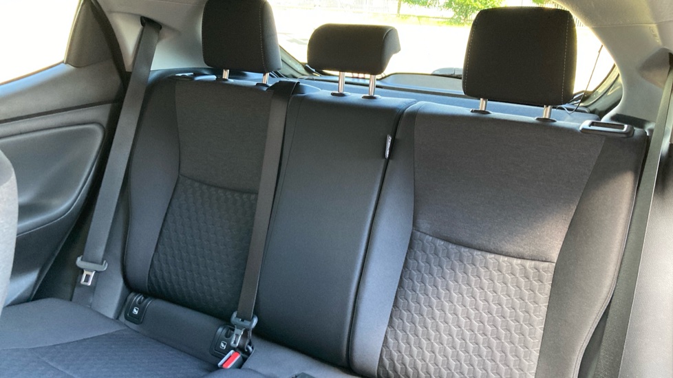 Toyota Yaris 1.5 Hybrid Design 5dr CVT Hybrid Hatchback - Image 39