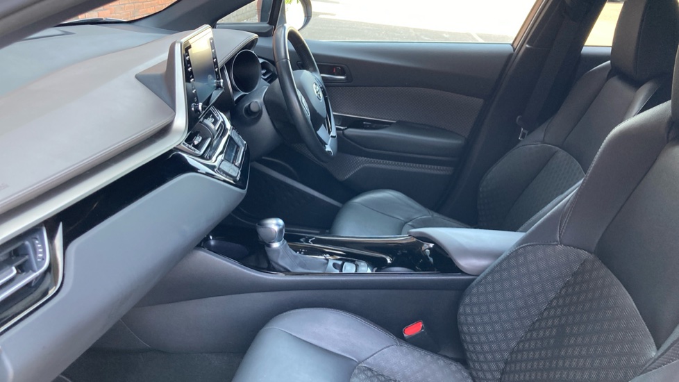 Toyota C-HR 2.0 Hybrid Excel 5dr CVT Hybrid Hatchback - Image 5