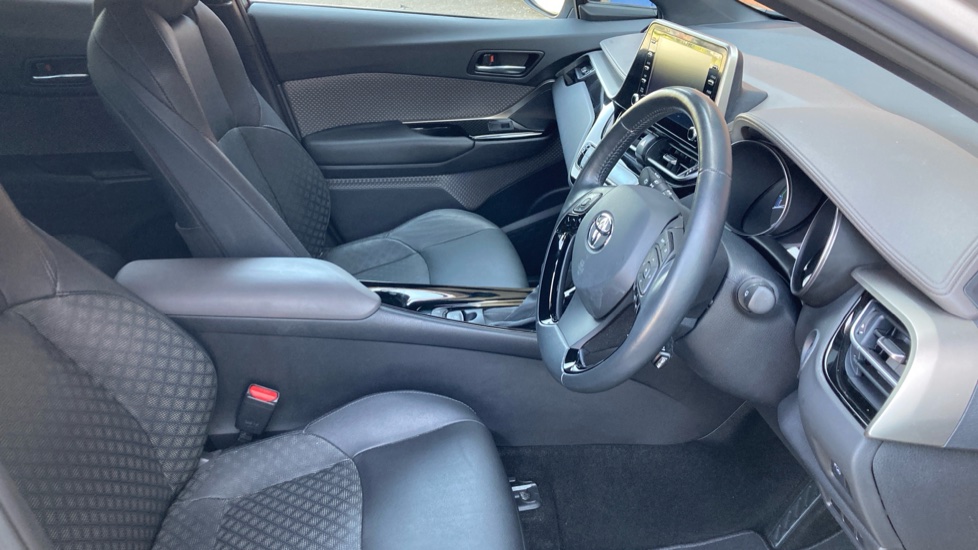 Toyota C-HR 2.0 Hybrid Excel 5dr CVT Hybrid Hatchback - Image 12