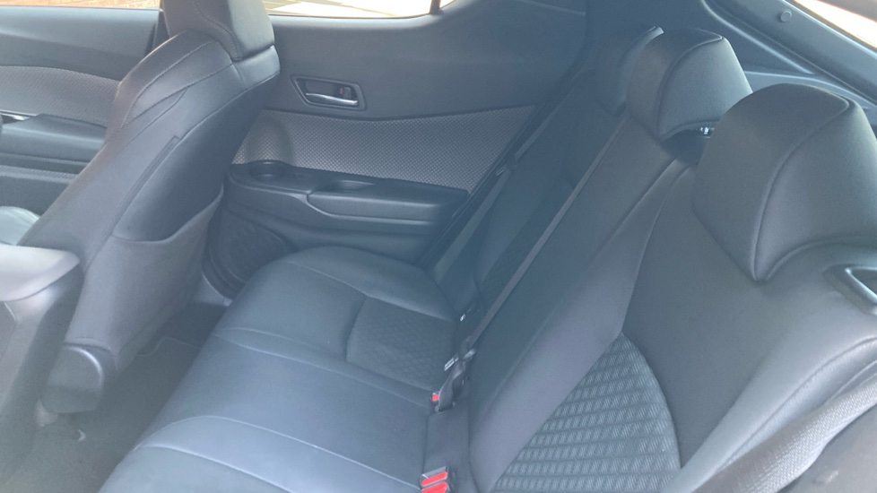 Toyota C-HR 2.0 Hybrid Excel 5dr CVT Hybrid Hatchback - Image 15