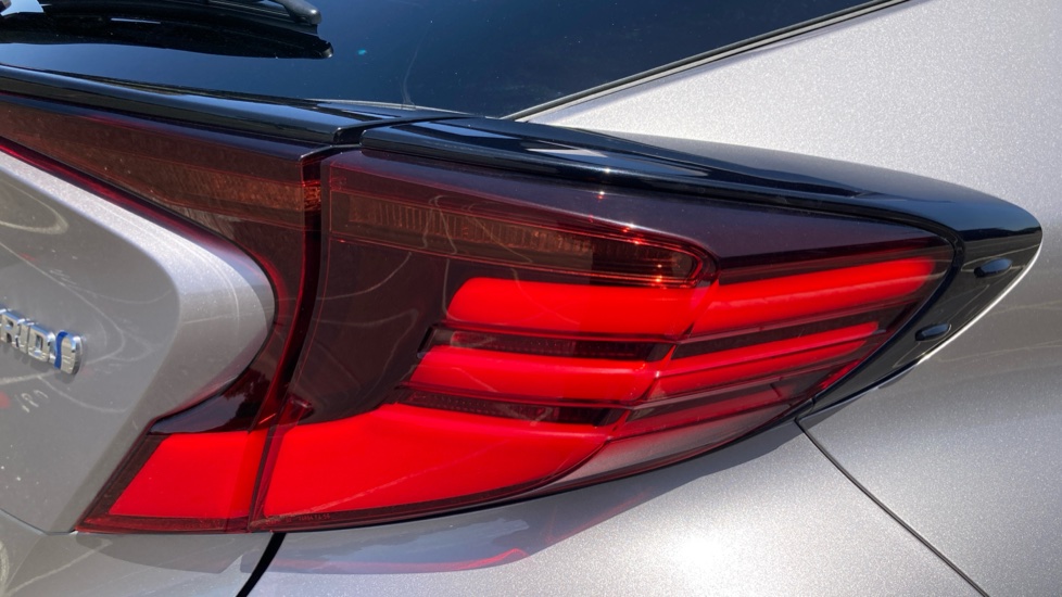 Toyota C-HR 2.0 Hybrid Excel 5dr CVT Hybrid Hatchback - Image 21