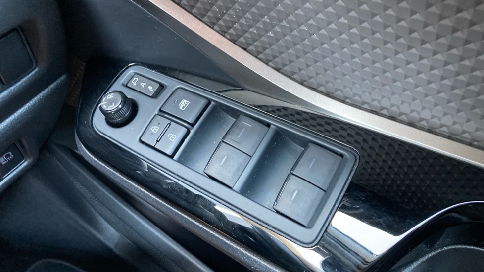 Toyota C-HR 2.0 Hybrid Excel 5dr CVT Hybrid Hatchback - Image 31