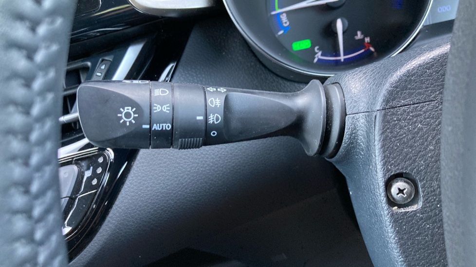 Toyota C-HR 2.0 Hybrid Excel 5dr CVT Hybrid Hatchback - Image 32