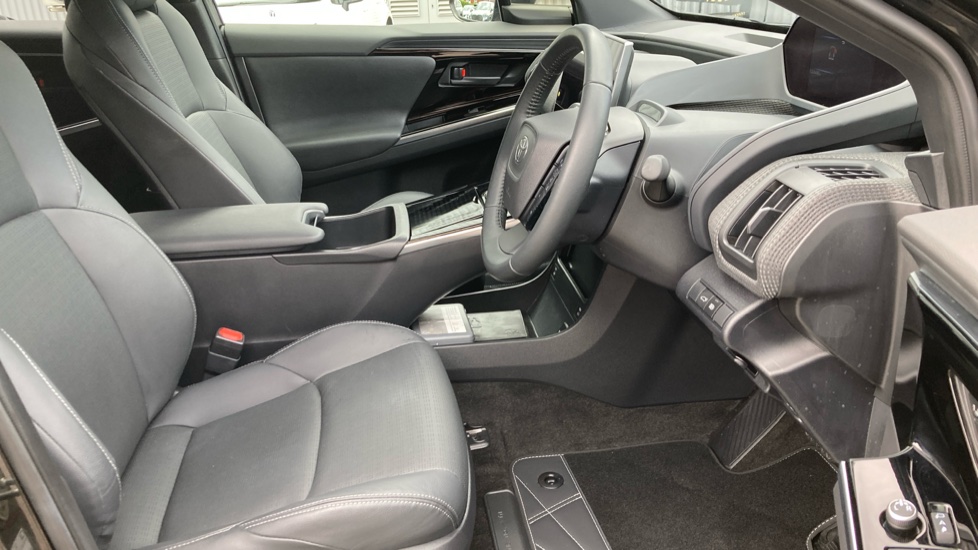Toyota bZ4X 150kW Vision 71.4kWh 5dr Auto Electric Hatchback - Image 12