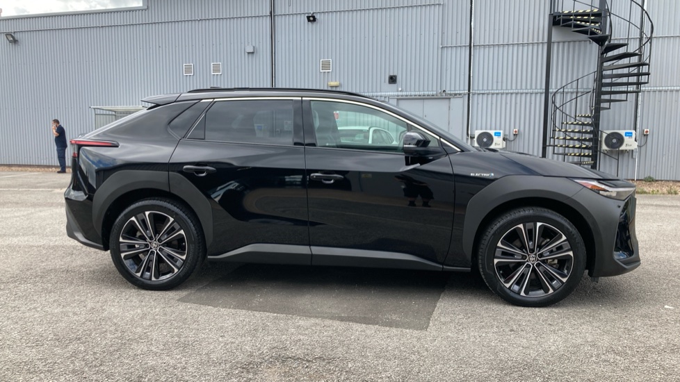 Toyota bZ4X 150kW Vision 71.4kWh 5dr Auto Electric Hatchback - Image 23