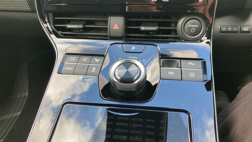 Toyota bZ4X 150kW Vision 71.4kWh 5dr Auto Electric Hatchback - Image 35