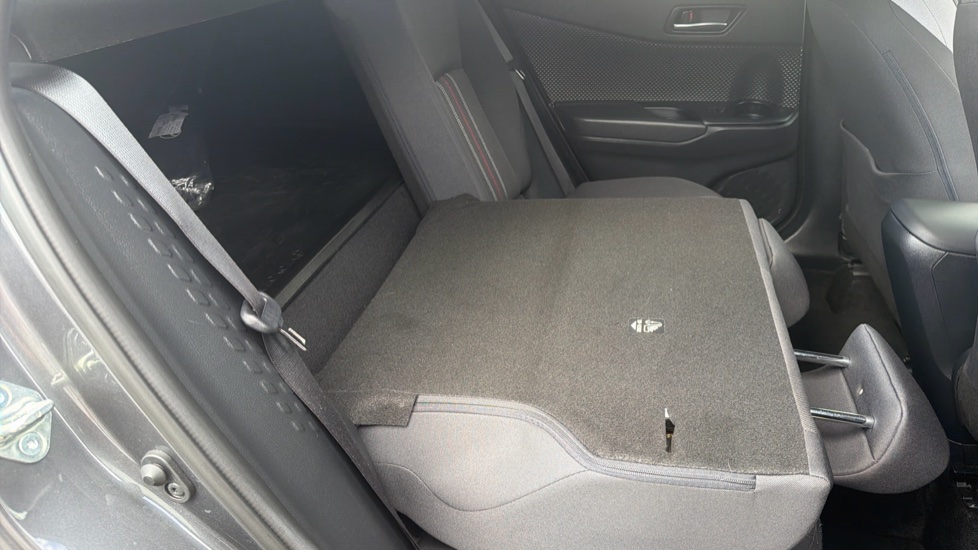 Toyota C-HR 2.0 Hybrid GR Sport 5dr CVT Hybrid Hatchback - Image 18