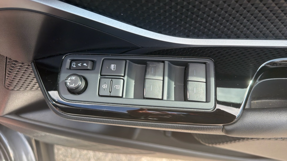 Toyota C-HR 2.0 Hybrid GR Sport 5dr CVT Hybrid Hatchback - Image 31