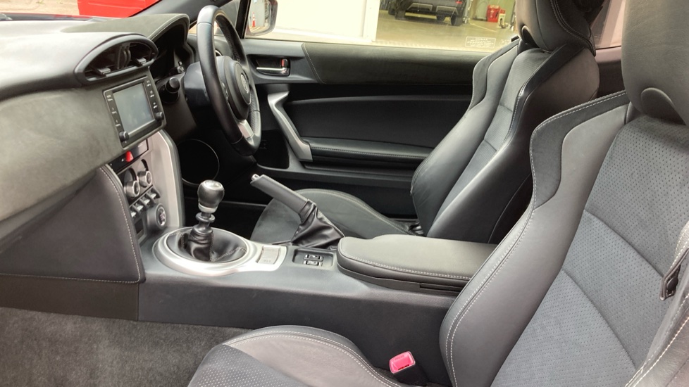 Toyota GT86 2.0 D-4S Pro 2dr Petrol Coupe - Image 5
