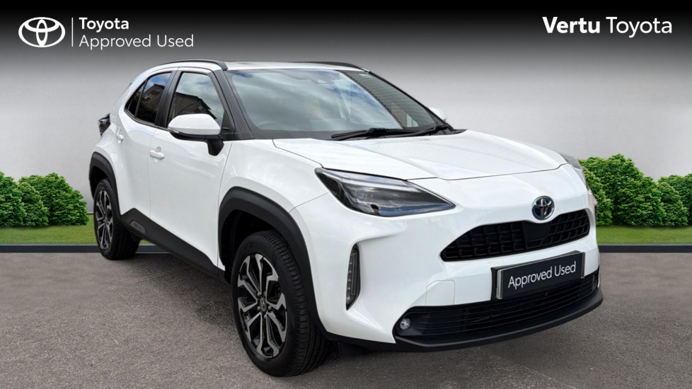 Toyota Yaris Cross 1.5 Hybrid Design 5dr CVT Hybrid Estate - Image 1