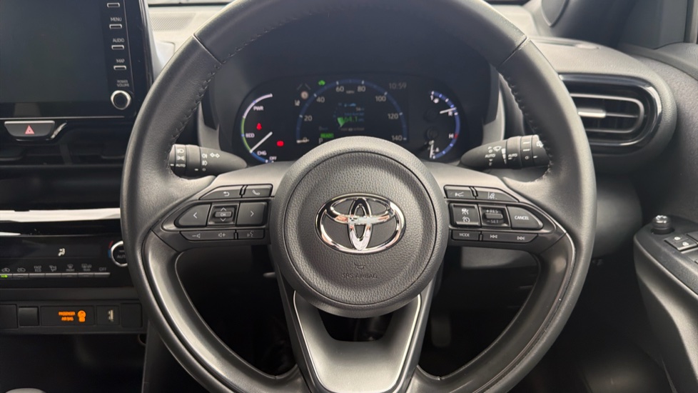 Toyota Yaris Cross 1.5 Hybrid Design 5dr CVT Hybrid Estate - Image 7