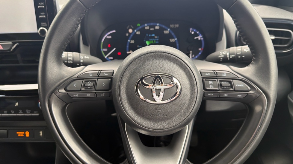 Toyota Yaris Cross 1.5 Hybrid Design 5dr CVT Hybrid Estate - Image 10