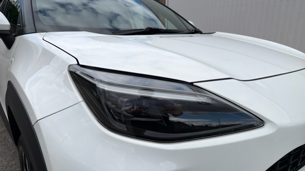 Toyota Yaris Cross 1.5 Hybrid Design 5dr CVT Hybrid Estate - Image 20