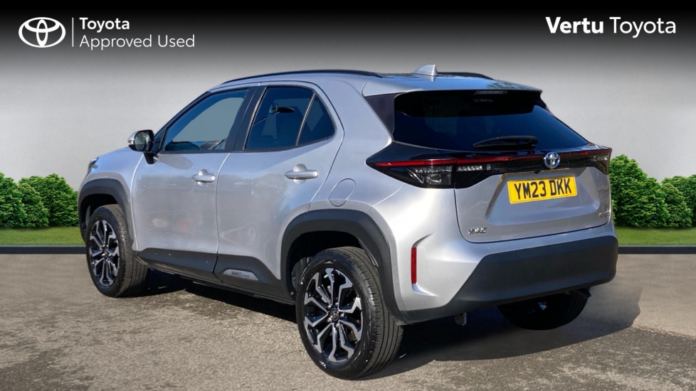 Toyota Yaris Cross 1.5 Hybrid Design 5dr CVT Hybrid Estate - Image 4