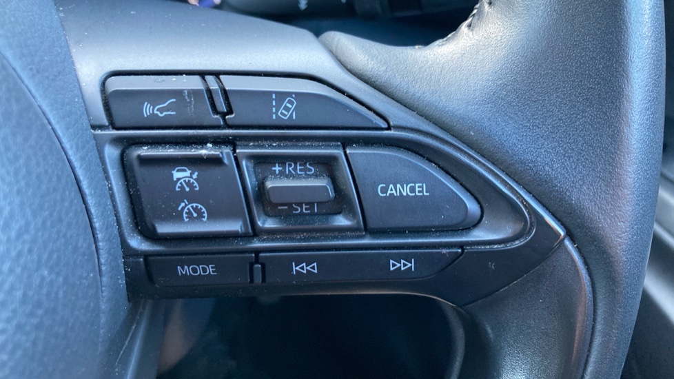 Toyota Yaris Cross 1.5 Hybrid Design 5dr CVT Hybrid Estate - Image 29