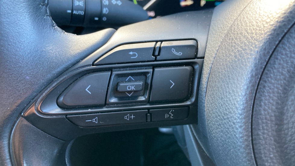 Toyota Yaris Cross 1.5 Hybrid Design 5dr CVT Hybrid Estate - Image 37
