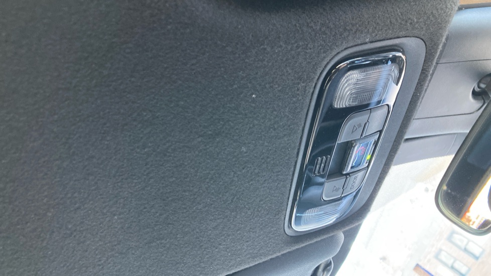 Toyota Yaris Cross 1.5 Hybrid Design 5dr CVT Hybrid Estate - Image 38