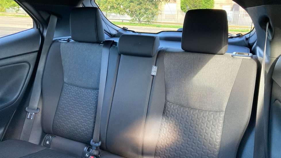 Toyota Yaris Cross 1.5 Hybrid Design 5dr CVT Hybrid Estate - Image 39