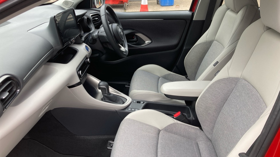 Toyota Yaris 1.5 Hybrid Excel 5dr CVT Hybrid Hatchback - Image 5