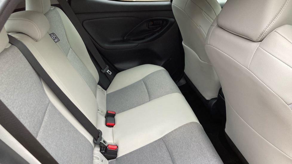 Toyota Yaris 1.5 Hybrid Excel 5dr CVT Hybrid Hatchback - Image 8