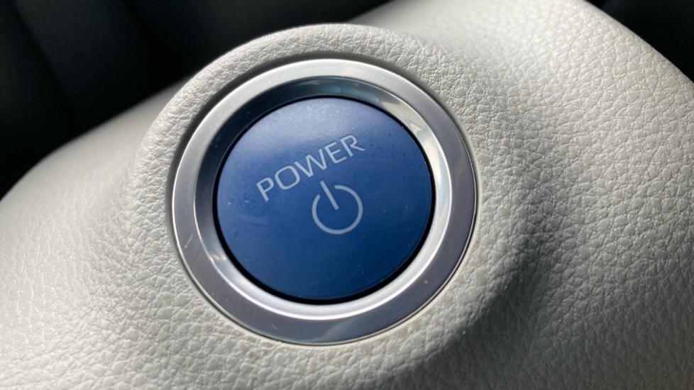 Toyota Yaris 1.5 Hybrid Excel 5dr CVT Hybrid Hatchback - Image 16