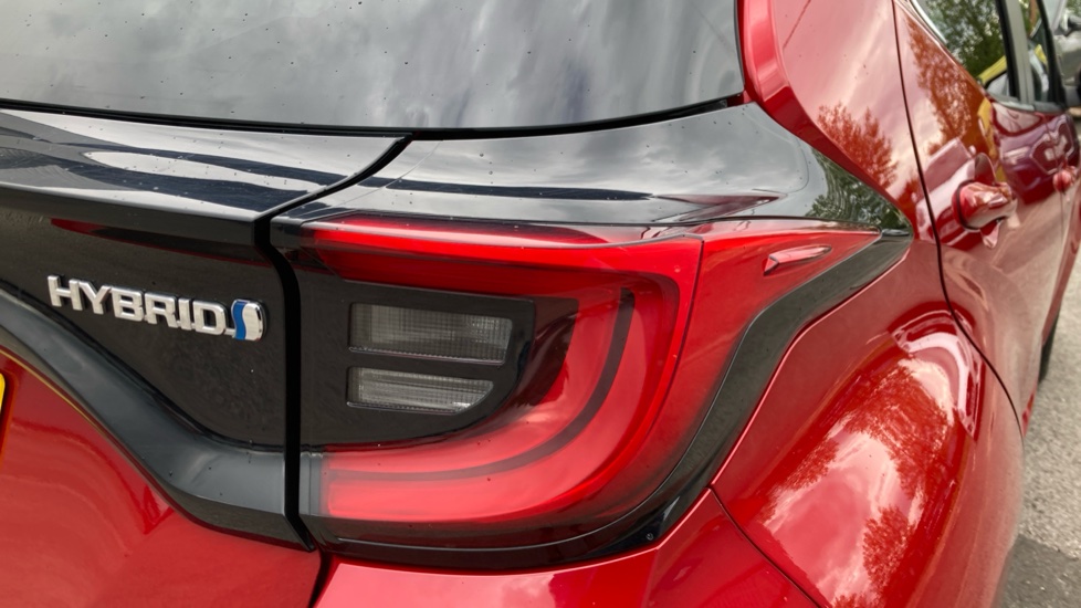 Toyota Yaris 1.5 Hybrid Excel 5dr CVT Hybrid Hatchback - Image 21