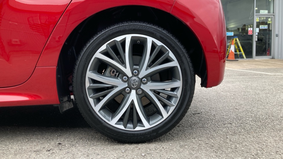 Toyota Yaris 1.5 Hybrid Excel 5dr CVT Hybrid Hatchback - Image 25
