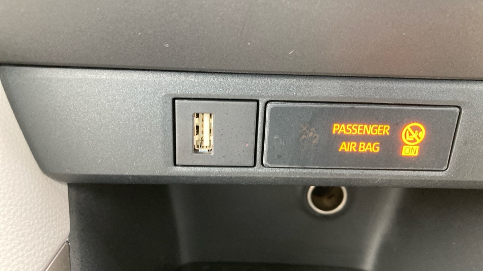 Toyota Yaris 1.5 Hybrid Excel 5dr CVT Hybrid Hatchback - Image 34
