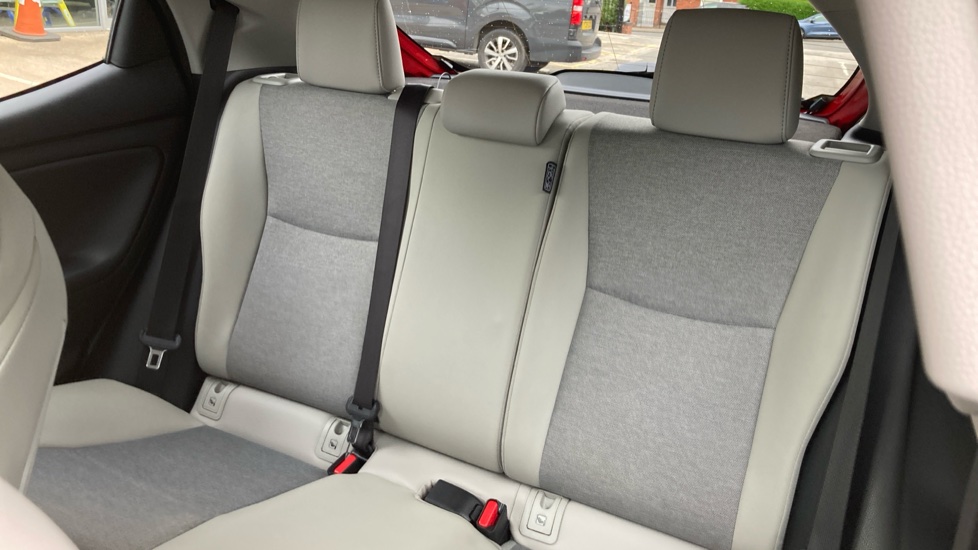 Toyota Yaris 1.5 Hybrid Excel 5dr CVT Hybrid Hatchback - Image 39