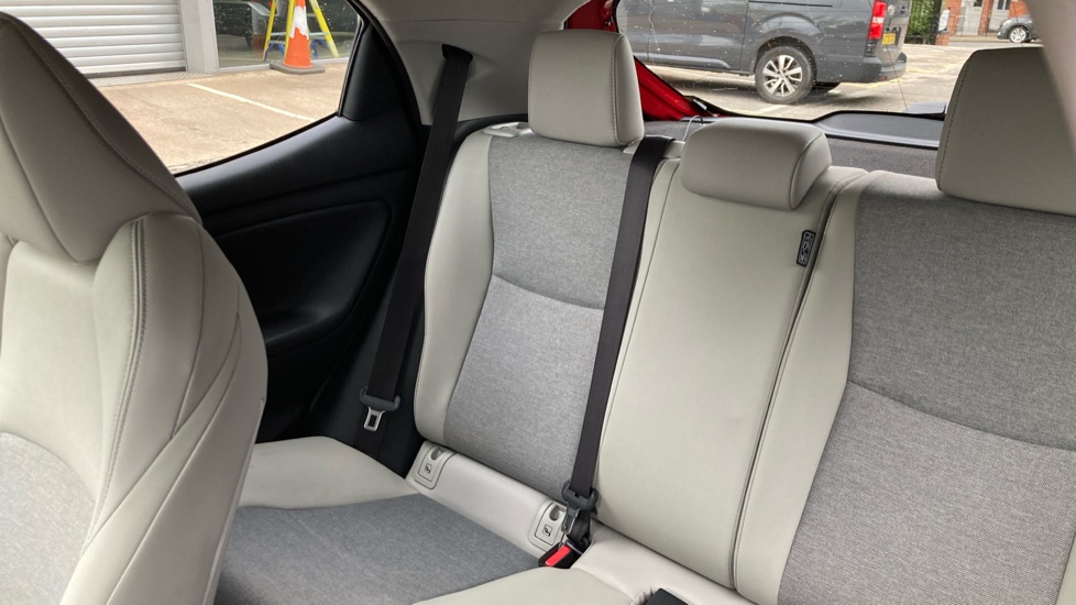Toyota Yaris 1.5 Hybrid Excel 5dr CVT Hybrid Hatchback - Image 40