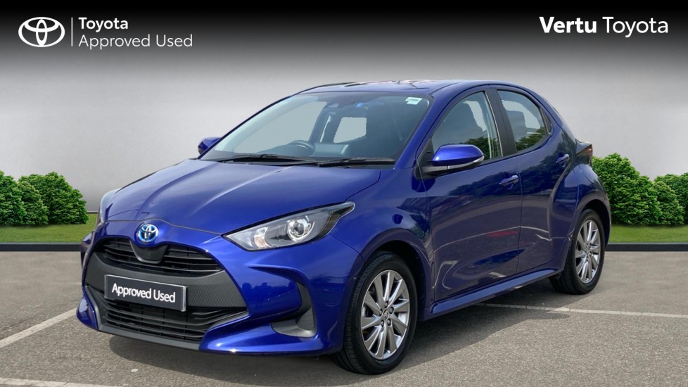 Toyota Yaris 1.5 Hybrid Icon 5dr CVT Hybrid Hatchback - Image 3