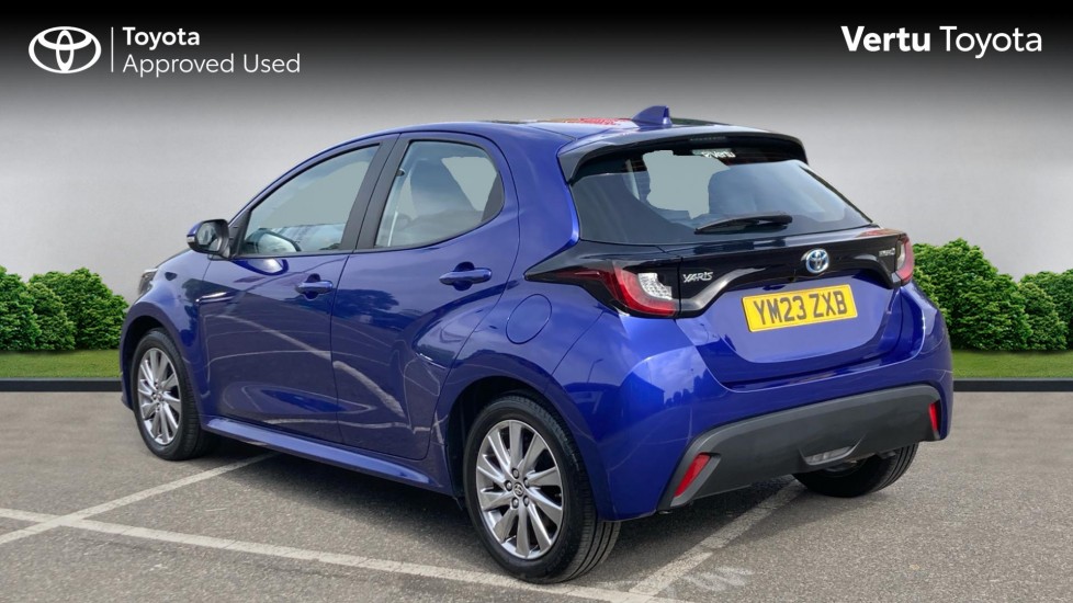 Toyota Yaris 1.5 Hybrid Icon 5dr CVT Hybrid Hatchback - Image 4