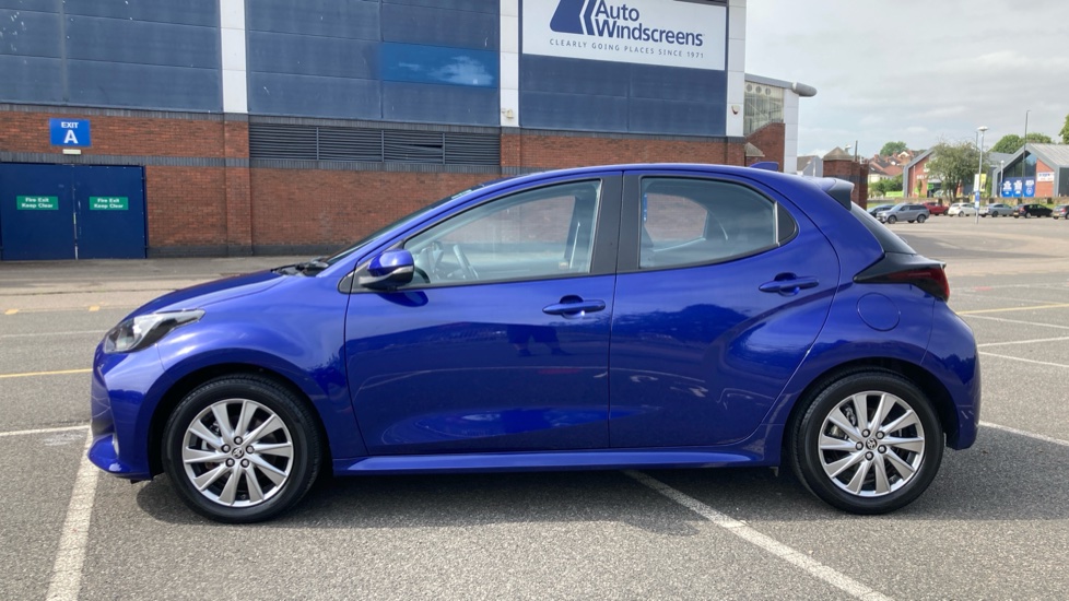 Toyota Yaris 1.5 Hybrid Icon 5dr CVT Hybrid Hatchback - Image 24