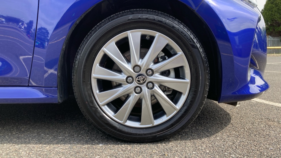 Toyota Yaris 1.5 Hybrid Icon 5dr CVT Hybrid Hatchback - Image 25