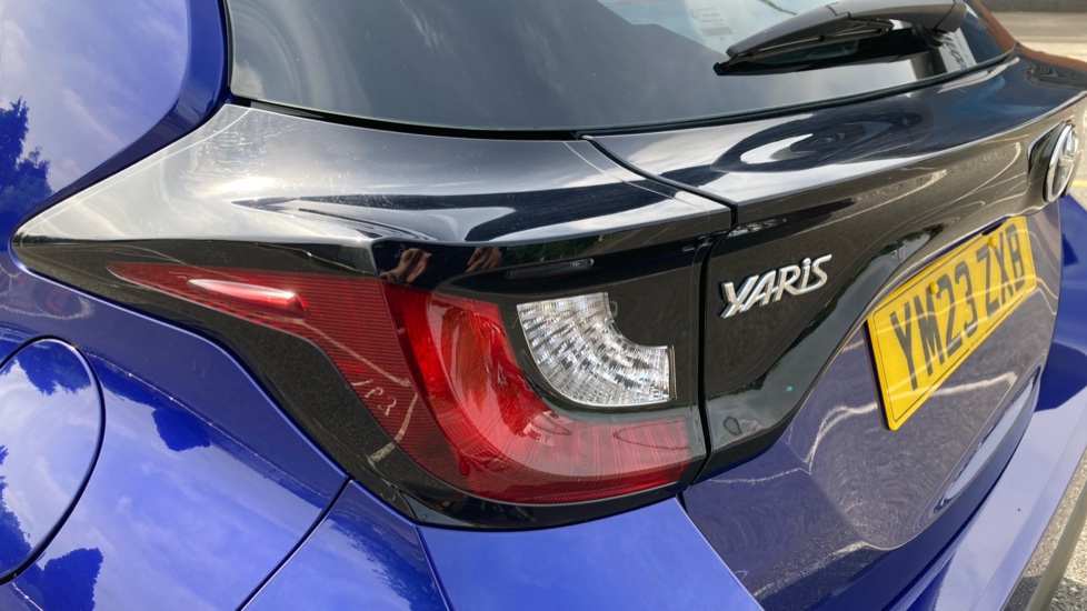 Toyota Yaris 1.5 Hybrid Icon 5dr CVT Hybrid Hatchback - Image 43
